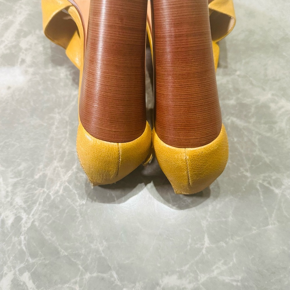 TALBOTS Mustard Yellow Leather Brazilian Chunky Block Heels Women’s SZ 10B - Picture 6 of 7